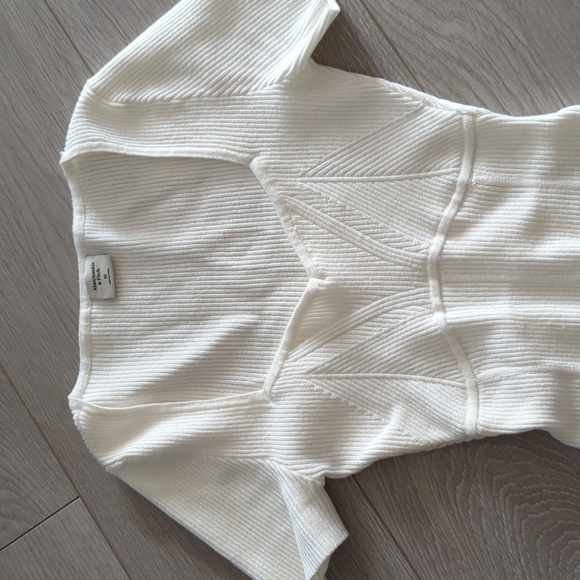 Abercrombie | Corset Short-Sleeve Bodysuit - Picture 4 of 4